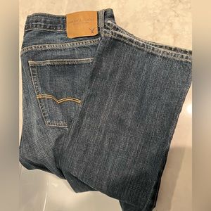 Men’s American Eagle “vintage” denim straight jeans.